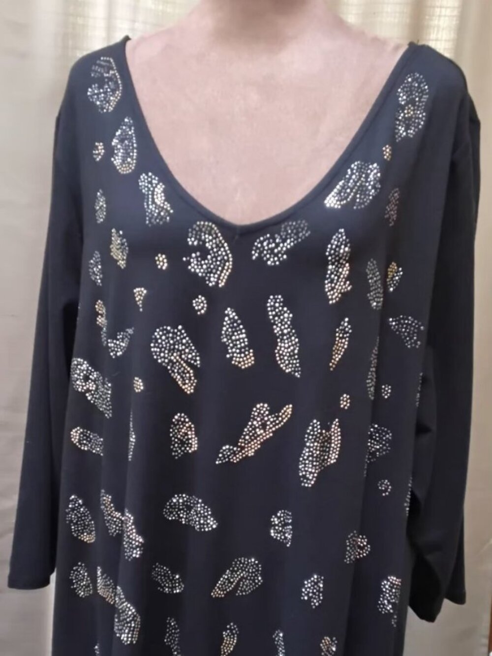 Susan Graver Weekend Embellished Cotton Modal Top Metallic Studs Size 2X
